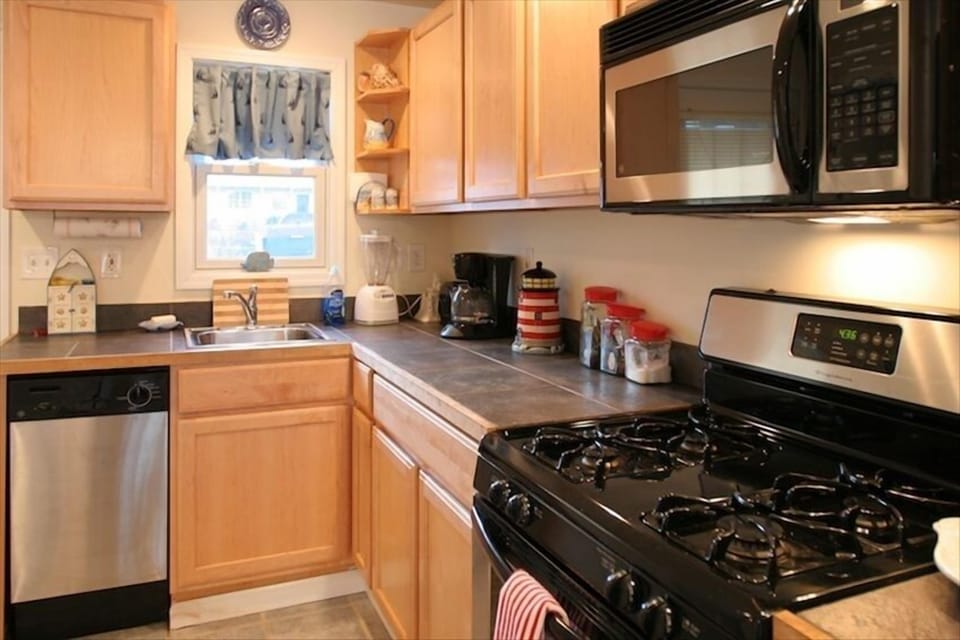 East View Cottage Appliances