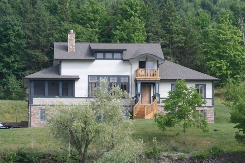 Evergreen, Timber Frame Cottage
