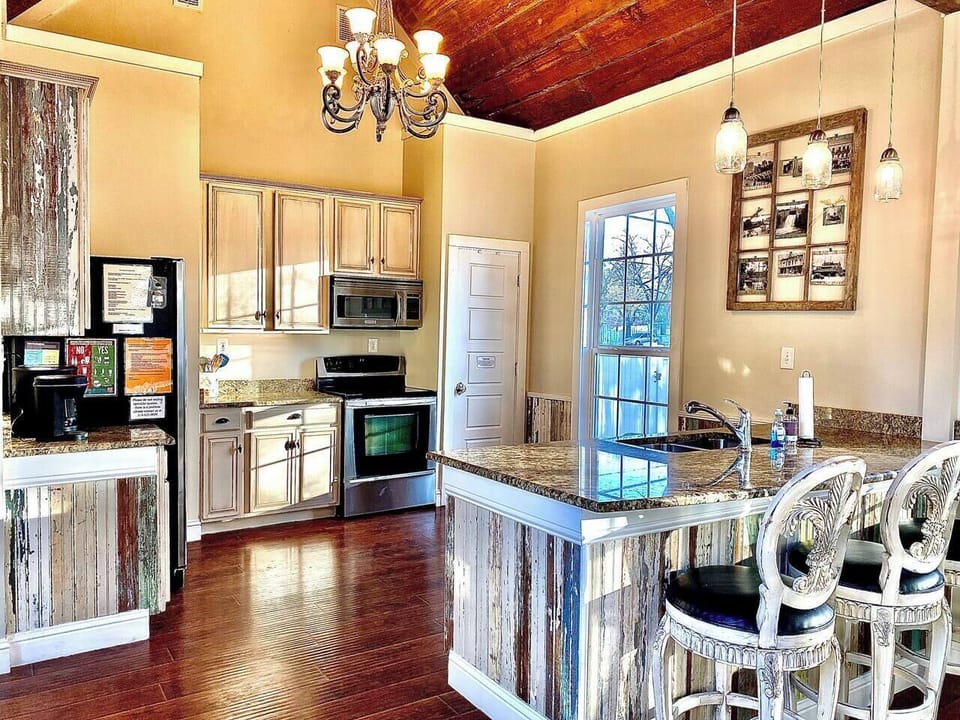 Pecan Cottage large open kitchen