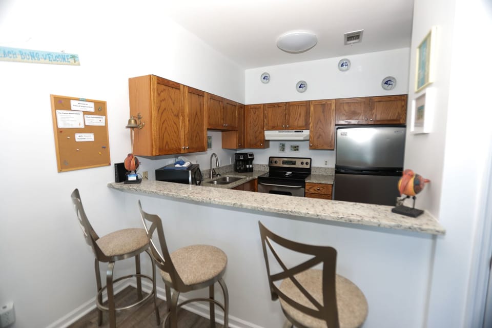 full kitchen