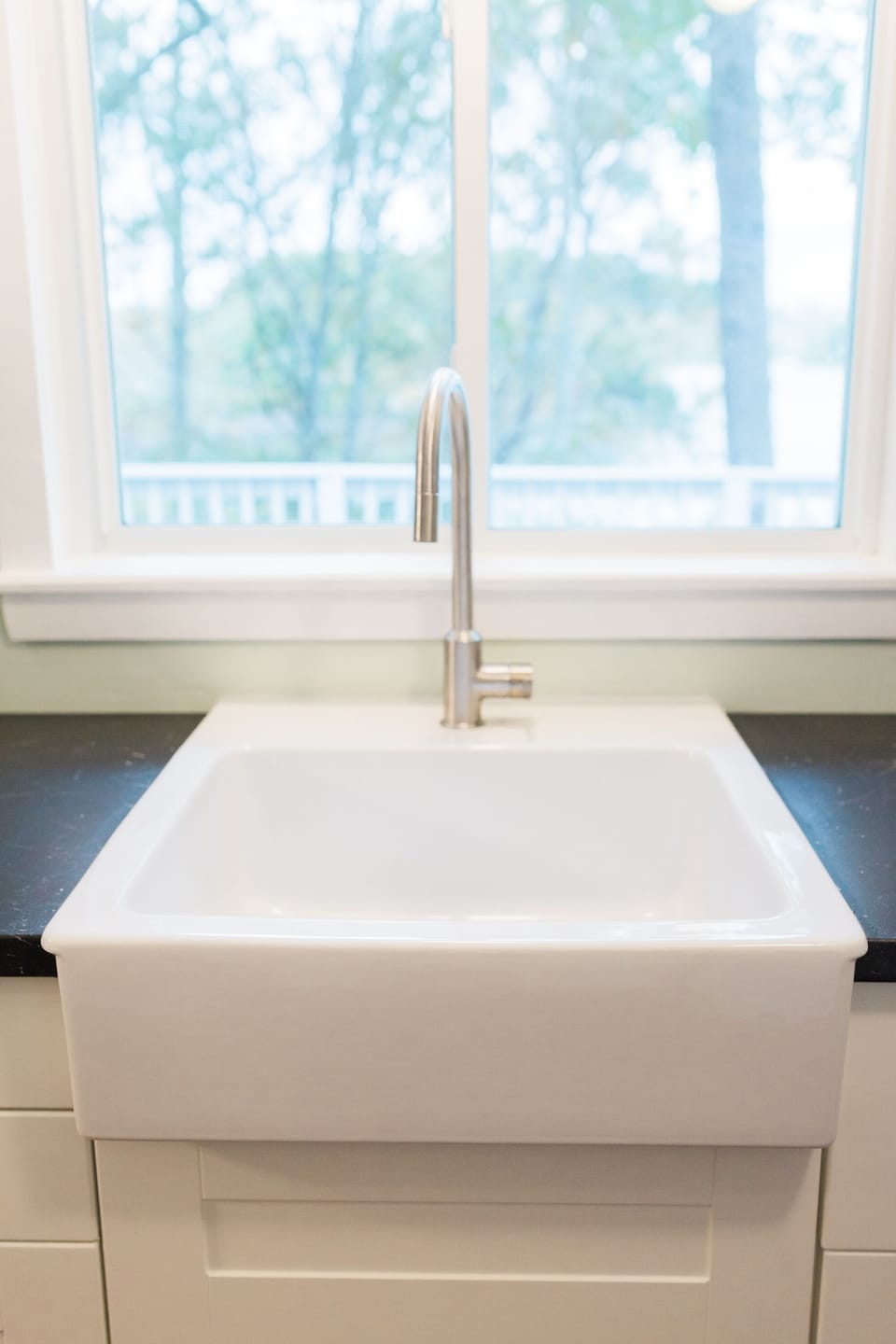 farmhouse sink