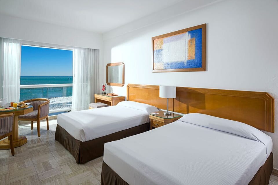 Sea Garden Master Room with Oceanview