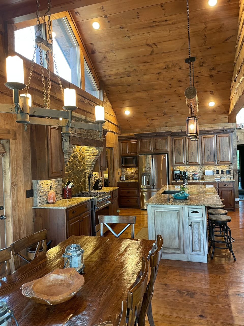 Kitchen dining room combination