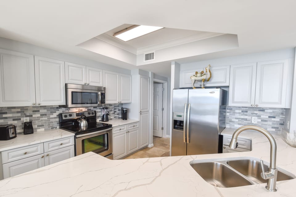 Silver Shells St. Maarten 1204 - Kitchen