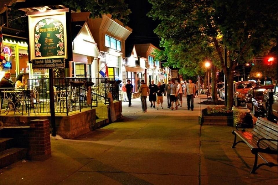 Shops and restaurants in walking distance 