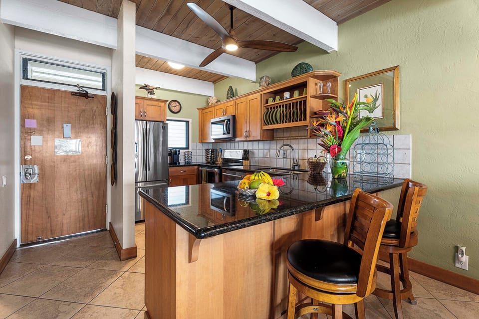 Breakfast bar with seating for two