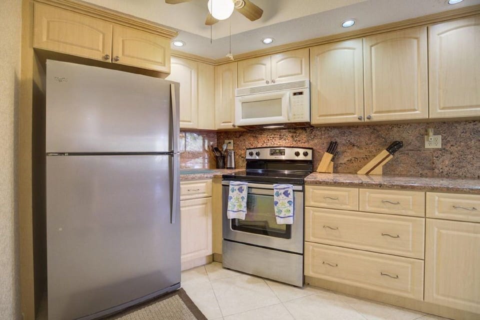 Full Kitchen with Lots of Counter Space