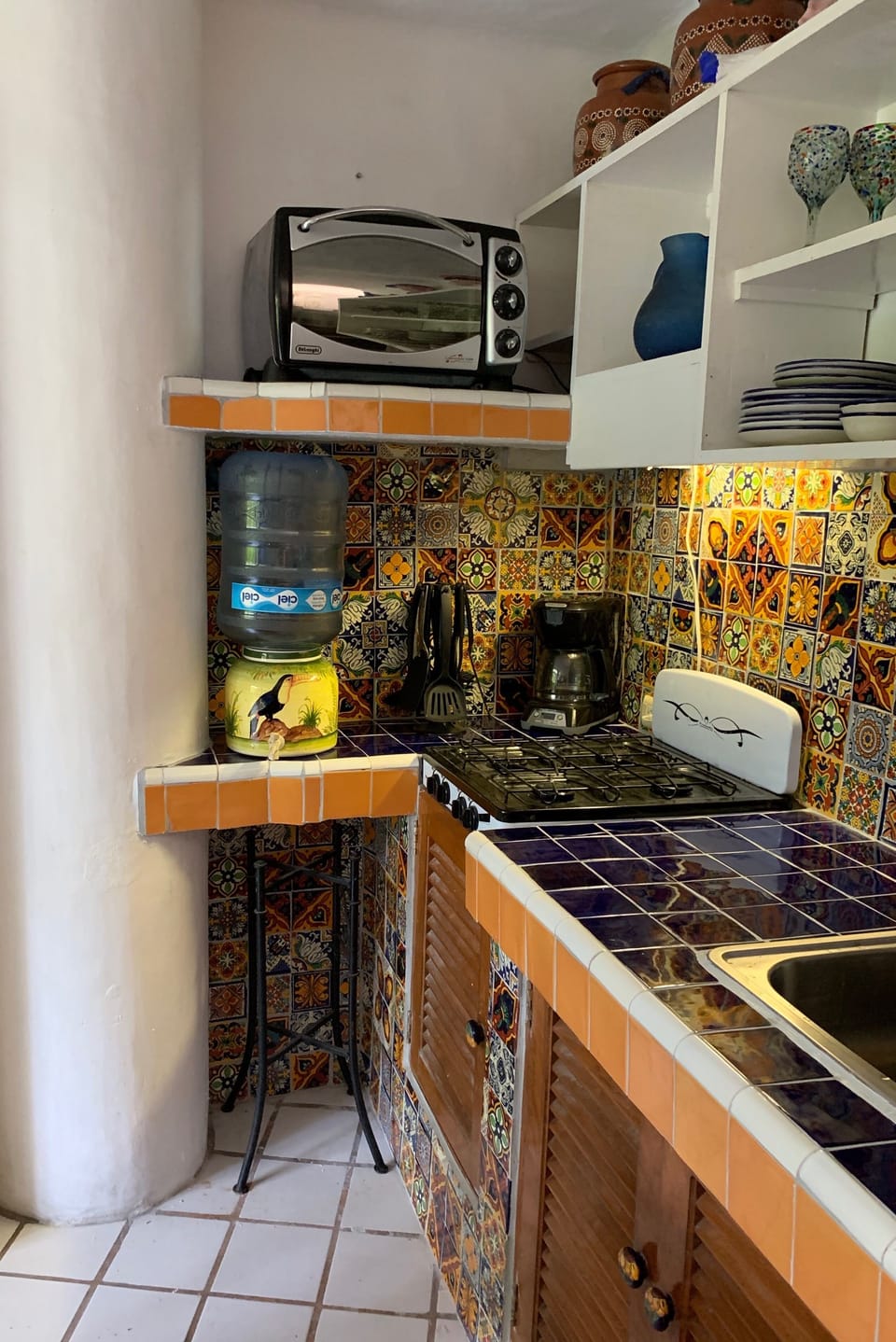 The "coffee corner," with purified water dispenser (water available onsite)