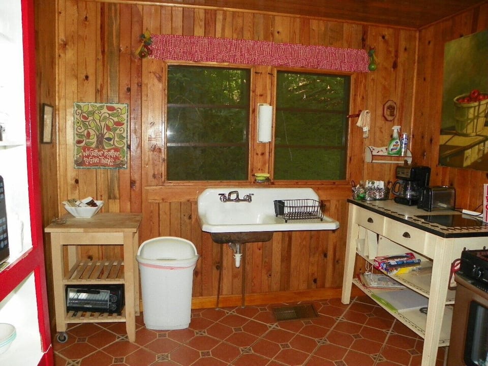 50'S SINK & JOKER TABLE