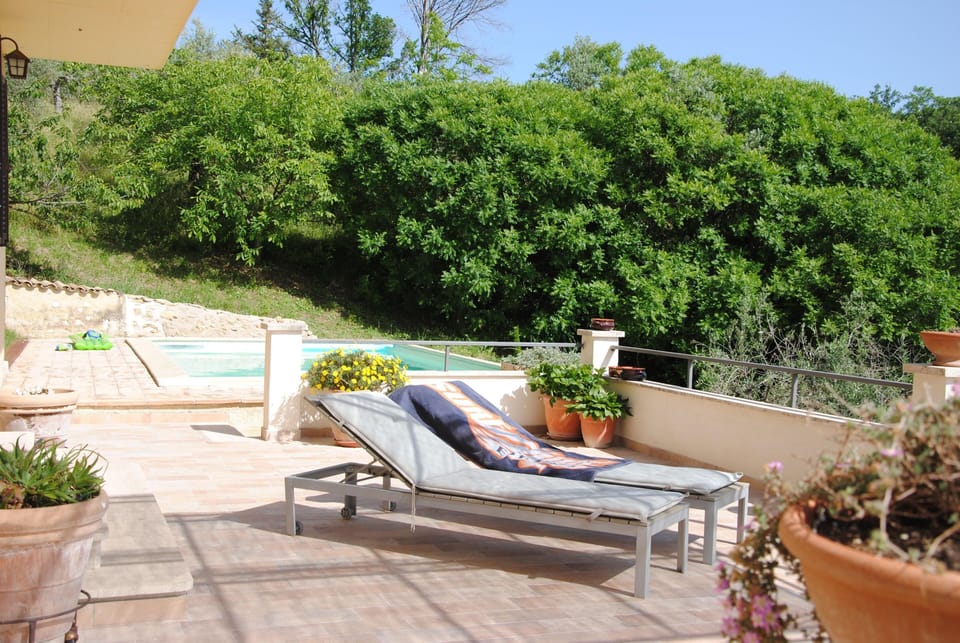 Terrace facing south with abundant sun and views