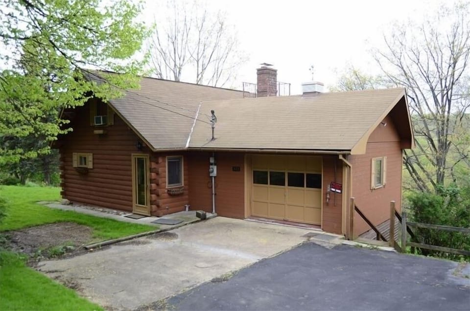 Cabin set on 14 acres