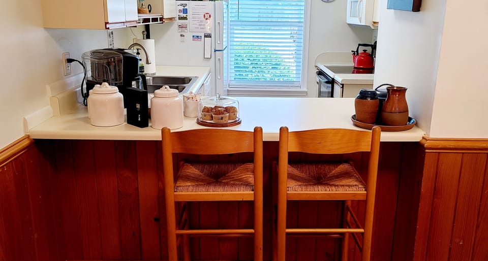Counter seating for kids or a quick snack.