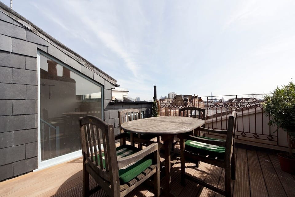 roof terrace (old furniture - see above photo fro newer outdoor dining set)