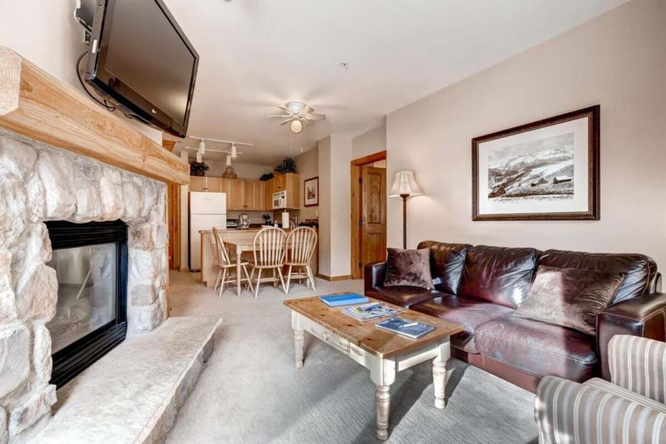 Standard 2 bedroom in River Run - decor varies