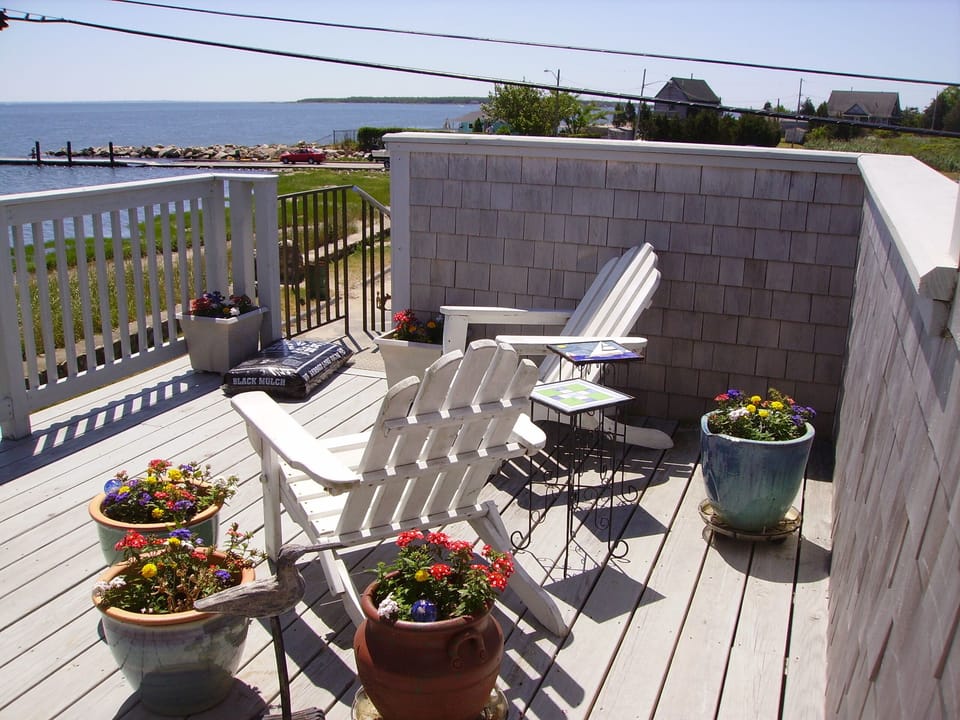 Second story deck over looking bay