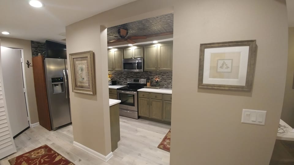 Kitchen and entry hall