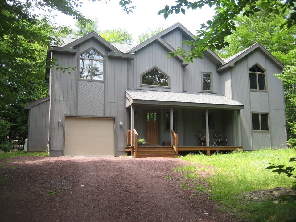 The Srand Lake House