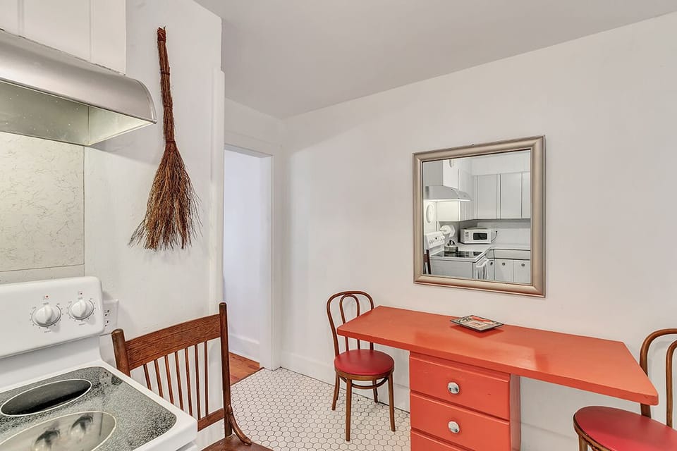 Breakfast nook