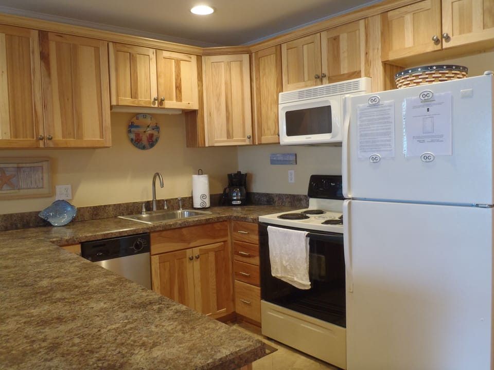 Kitchen with full sized appliances