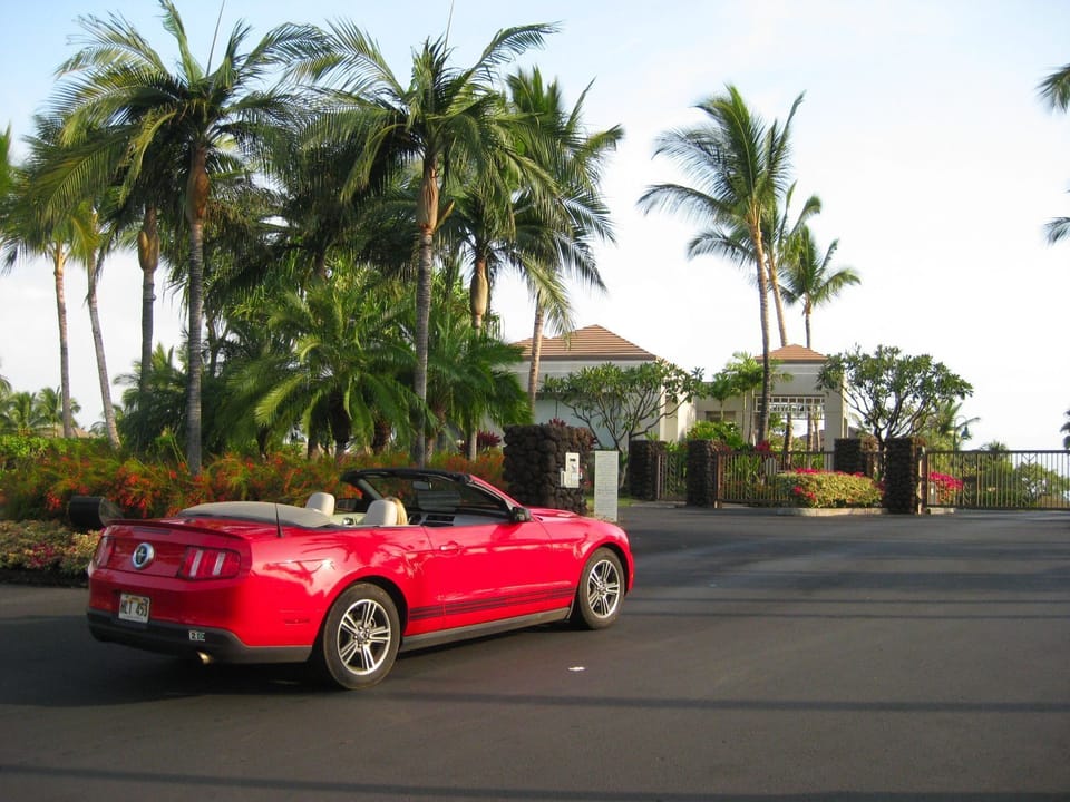 Driving into the Waikoloa Beach Resort