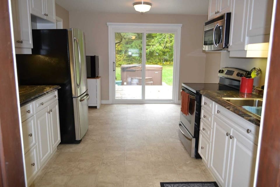 Kitchen - Looking towards the back deck
