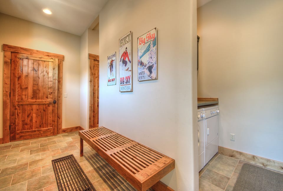 Laundry 1 / Back Mudroom