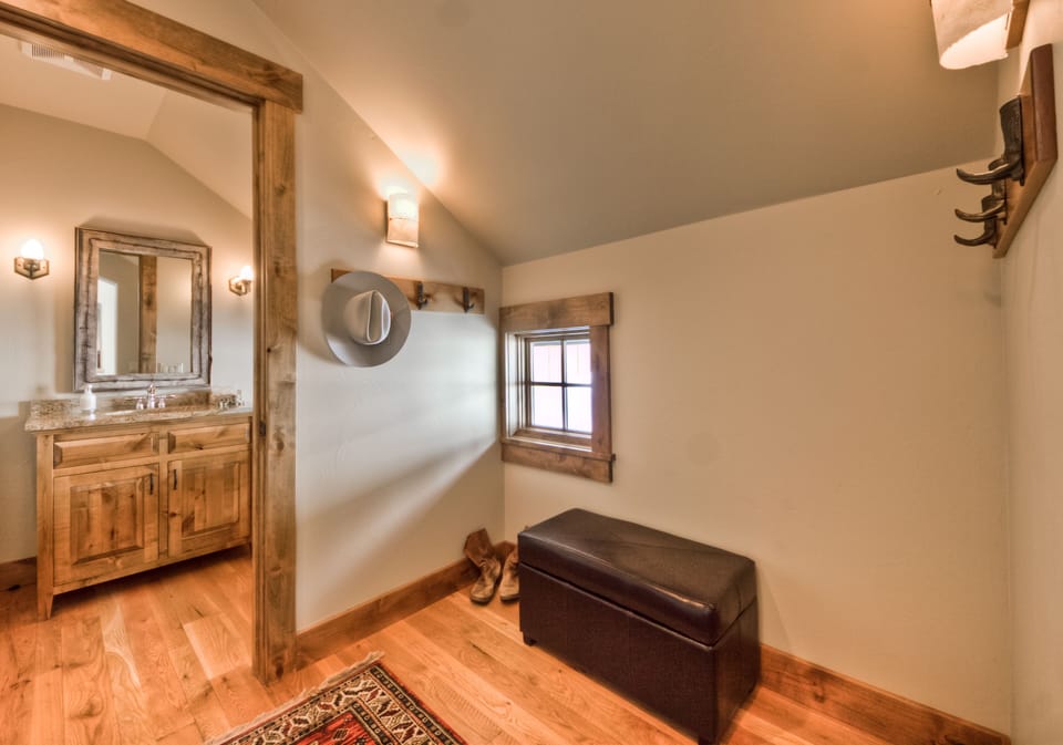 Front Entry Mudroom