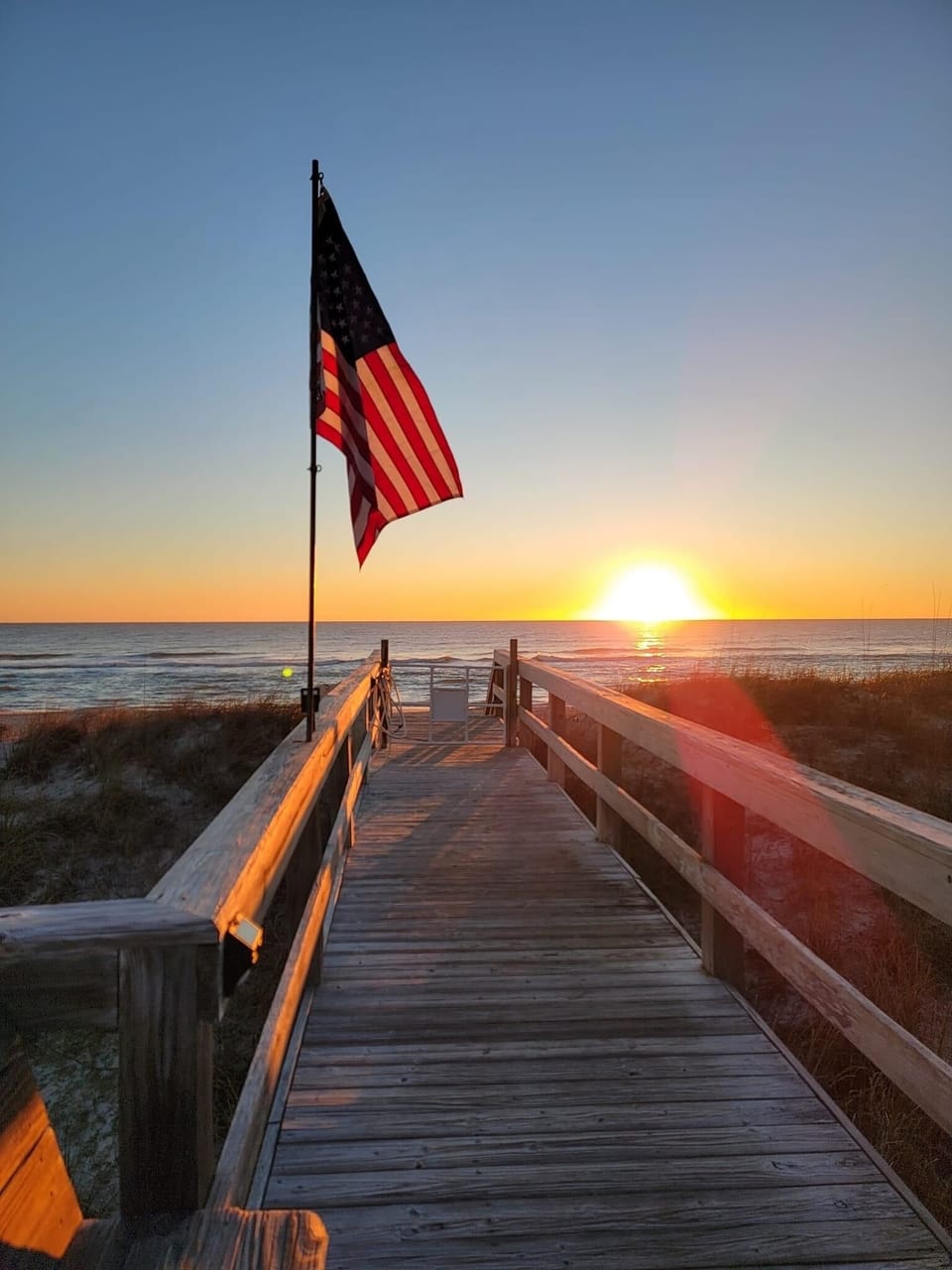 Boardwalk to the beach 