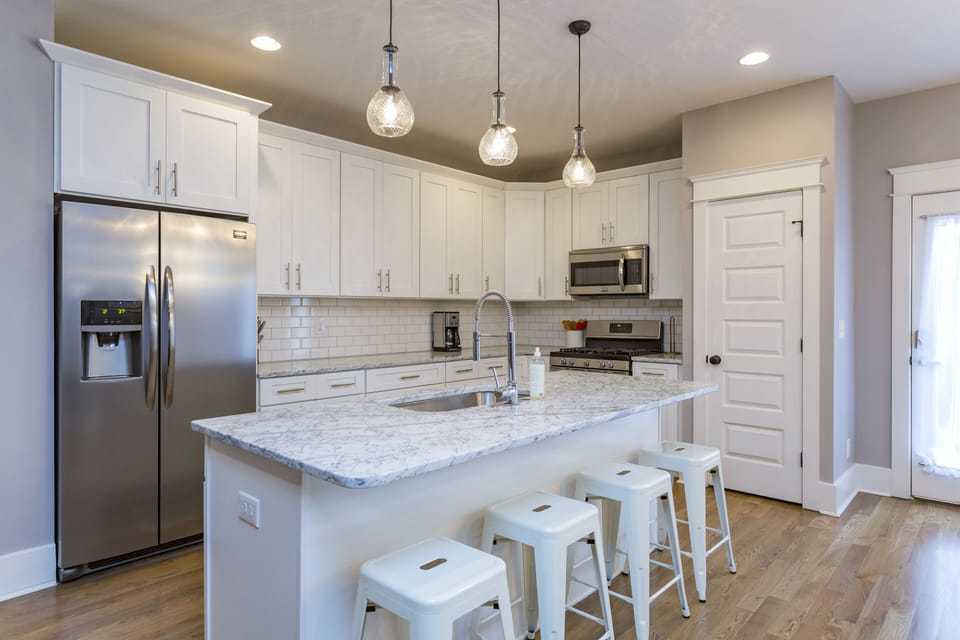 Fully stocked kitchen!