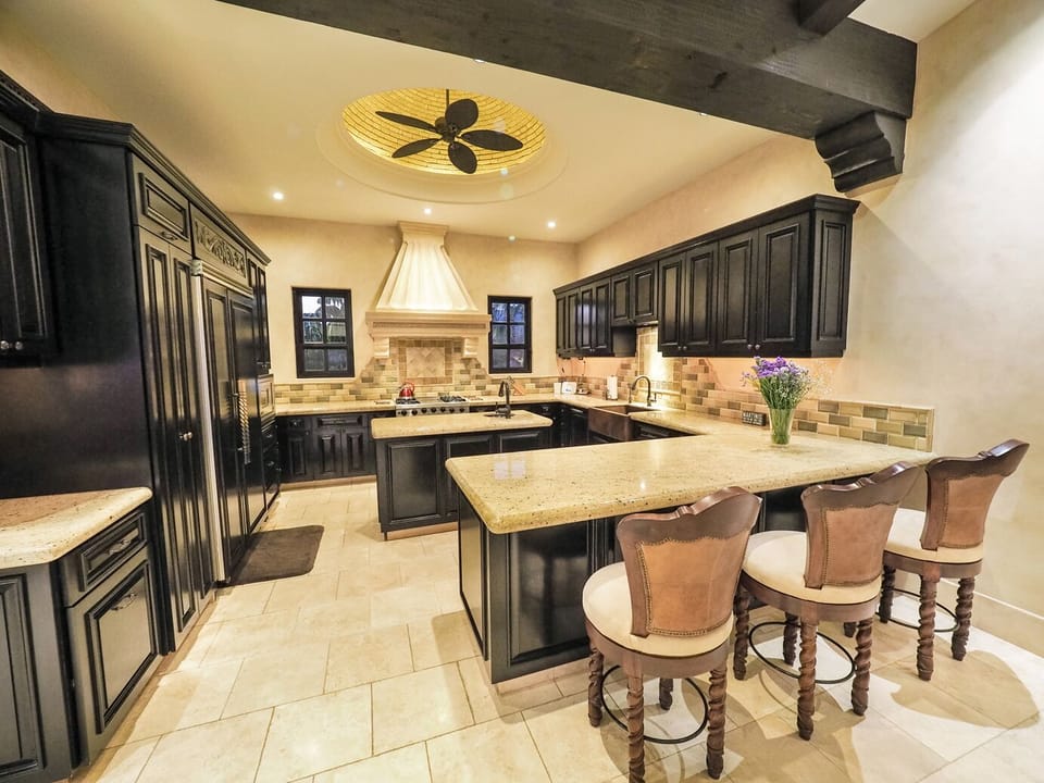 Gourmet Kitchen with all Viking Professional Appliances, Great for Entertaining