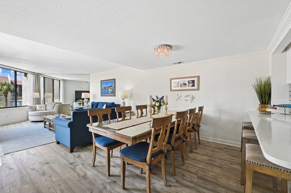 12-Dining Area