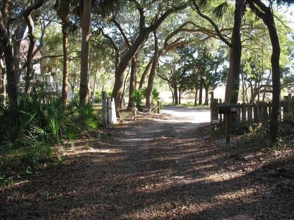 Welcome to Las Brisas at the end of the road!