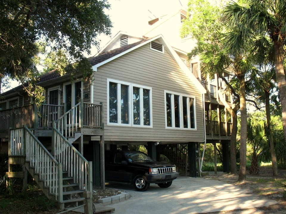 Parking under house and around the yard.