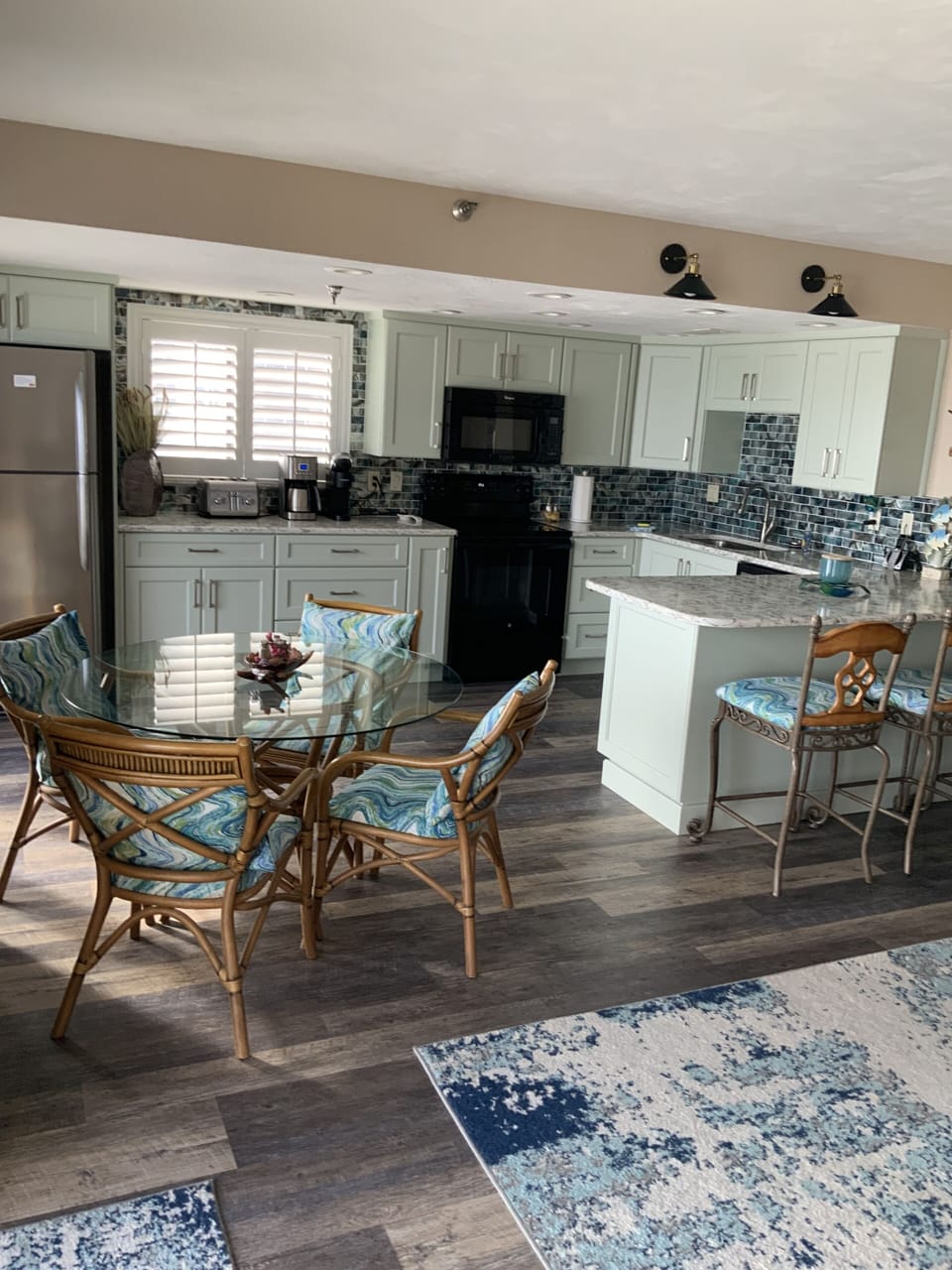 Newly remodeled Kitchen.