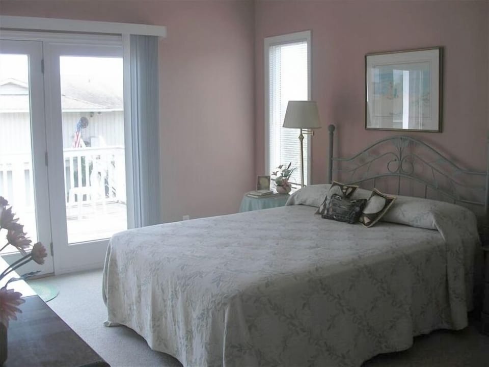 Master bedroom opening to deck