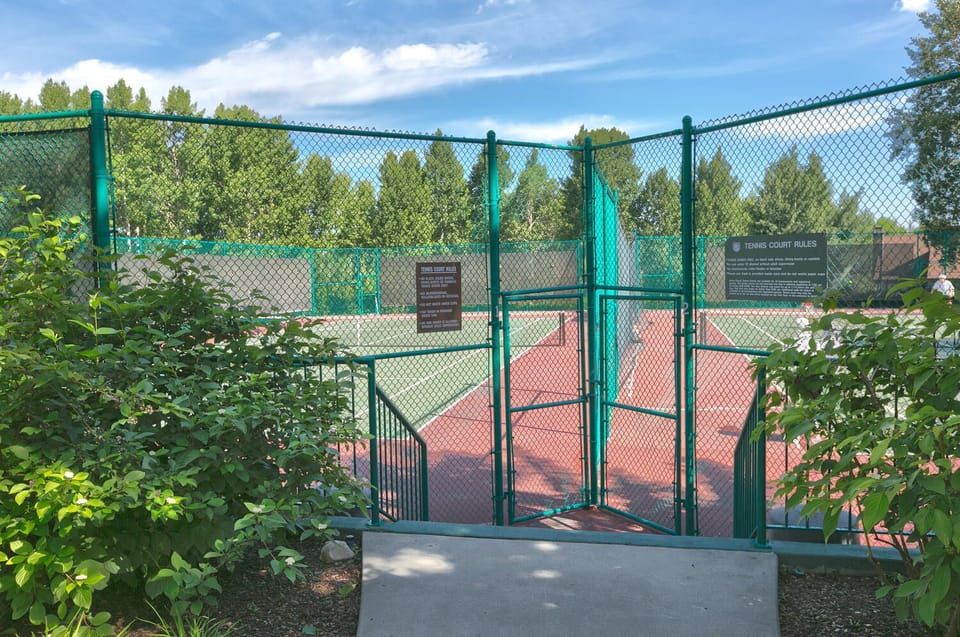 Tennis courts are available in summer.