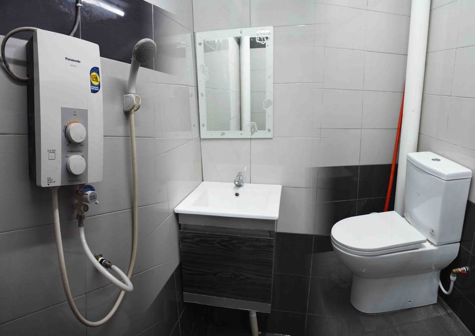 Bathroom 2 - with shower system