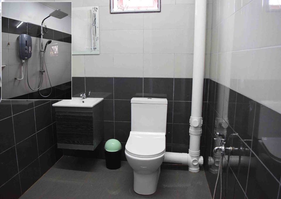Bathroom 1 - with shower system