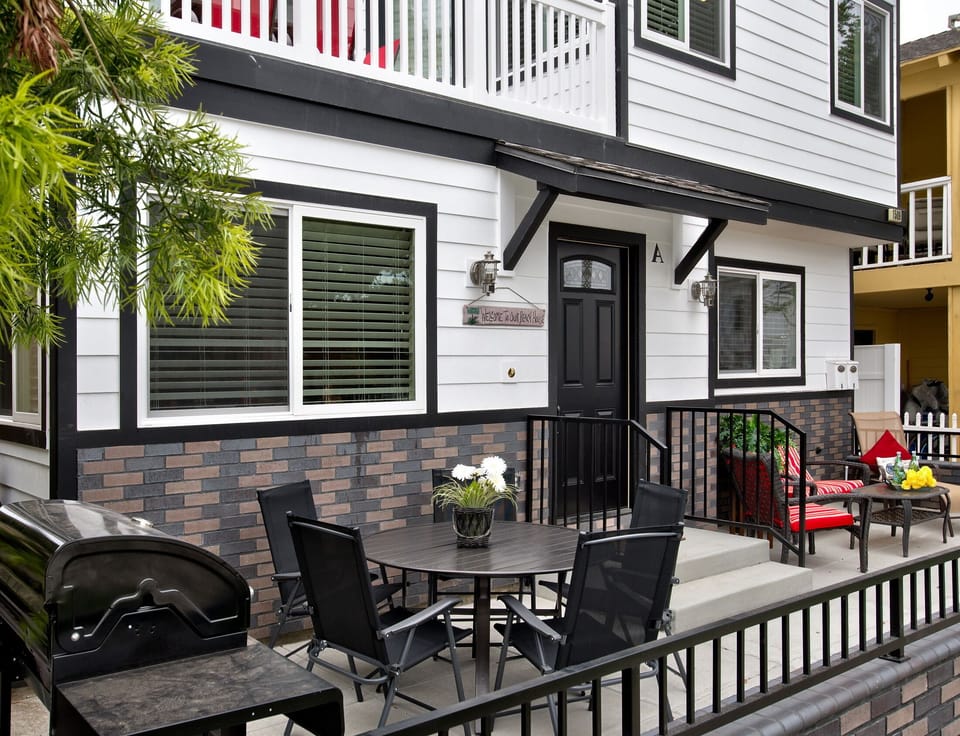 BBQ & Outdoor Seating