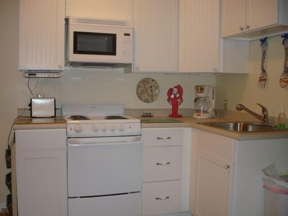 Fully stocked kitchen