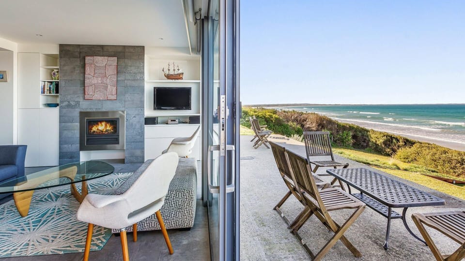 Indoor / Outdoor Living 