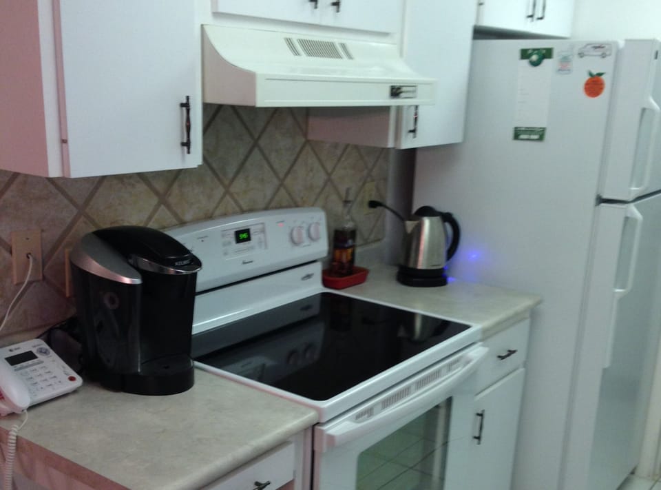 Kitchen, left side