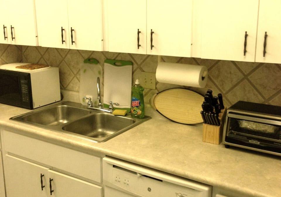 Kitchen - right side