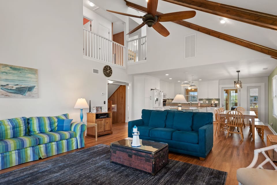 DU903: Serenity | Mid Level Living Area