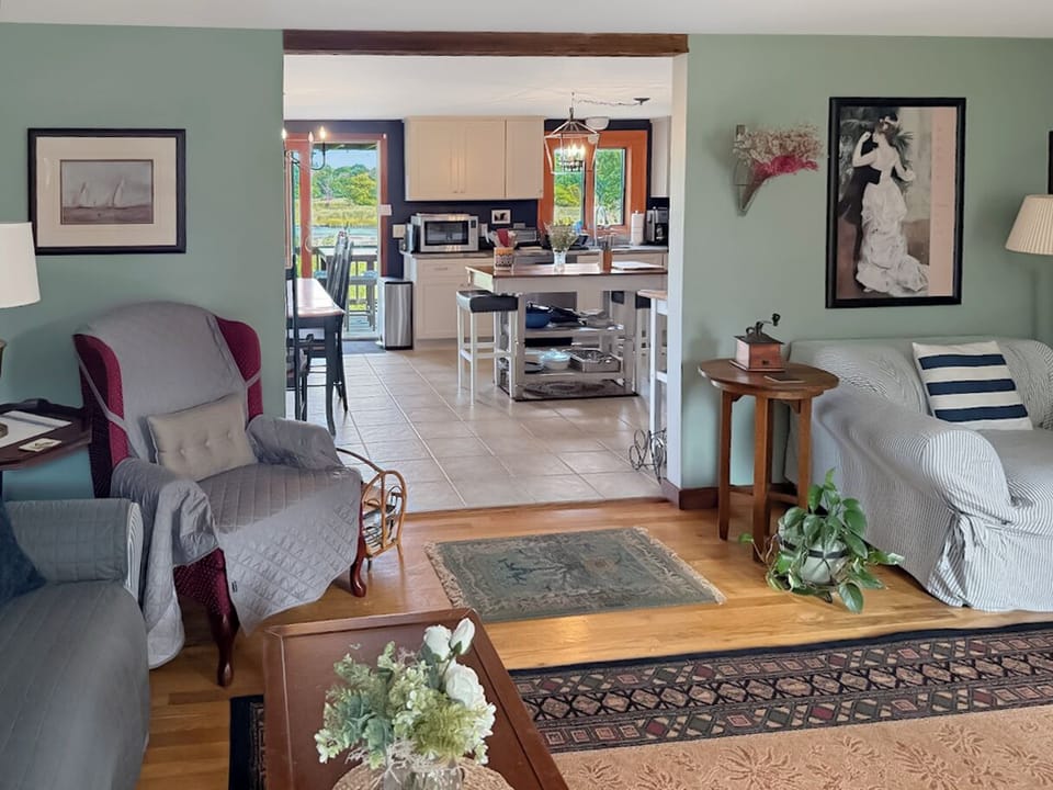 Living Room to Kitchen