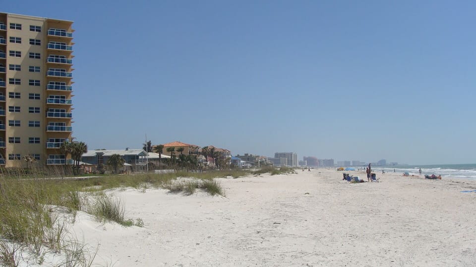beach side walk to restaurants