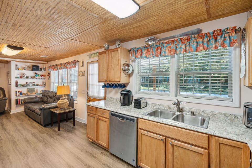 Fully equipped kitchen.