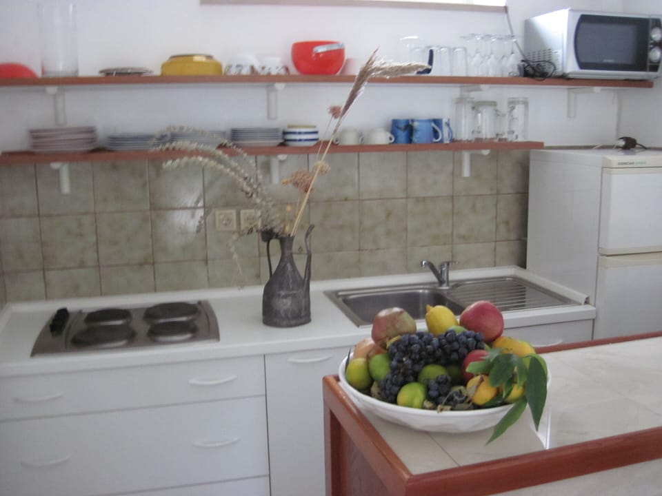 ground floor, kitchen