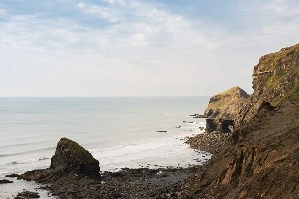 You can reach the topp of the cliffs in 5 mins an amazing backdrop for a picnic.