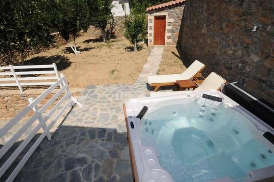 Jacuzzi in the garden.